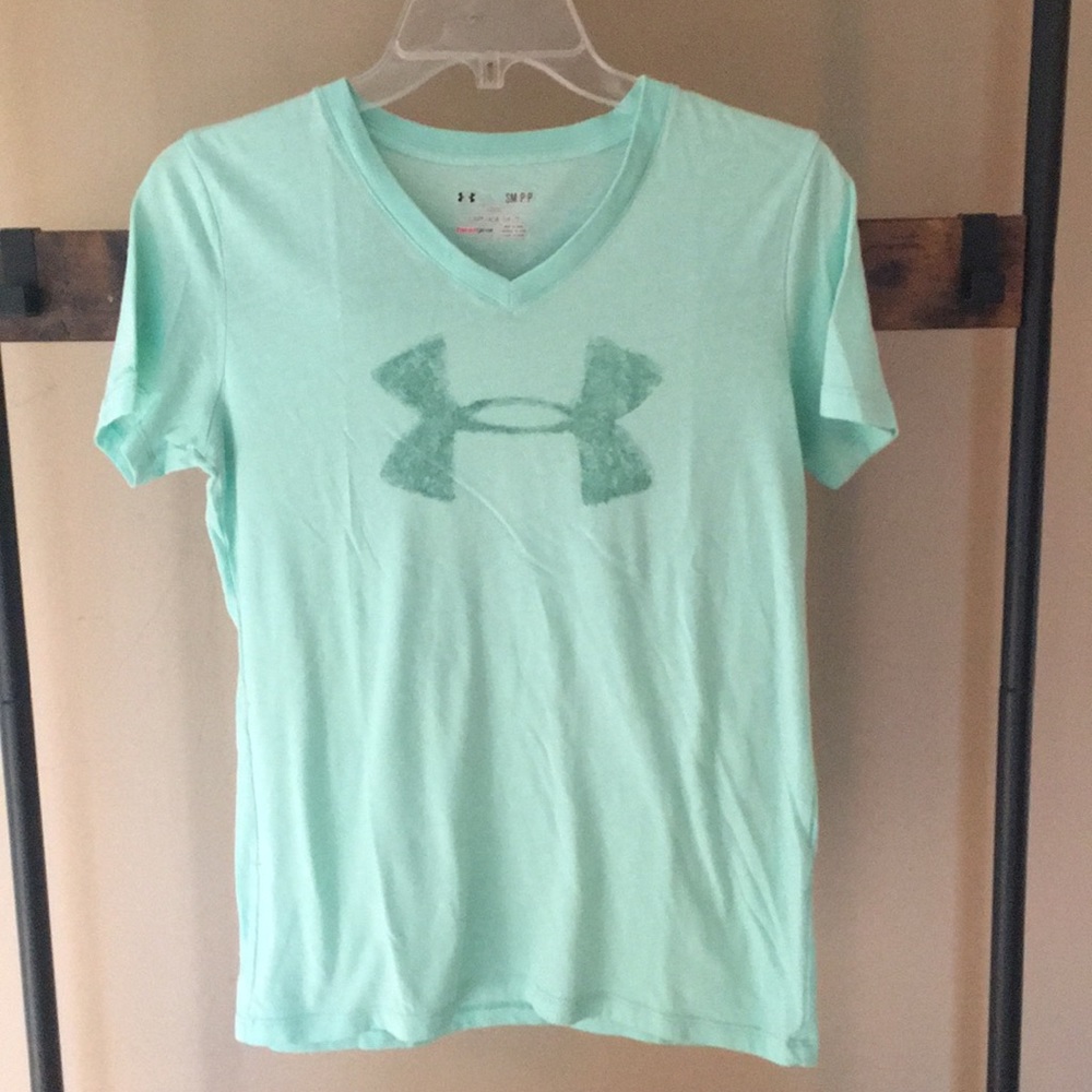 UA Loose Tee